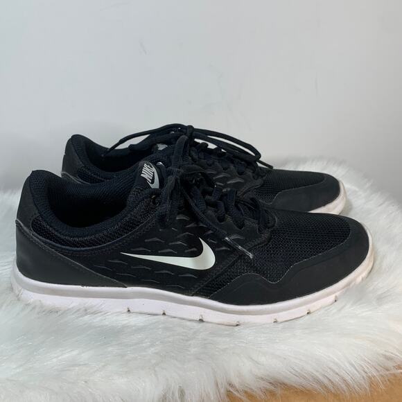 Nike Women's Black Athletic Shoes size 7.5 - Picture 9 of 10